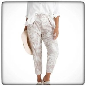 Anthropologie Beige and White Floral Cropped Pants